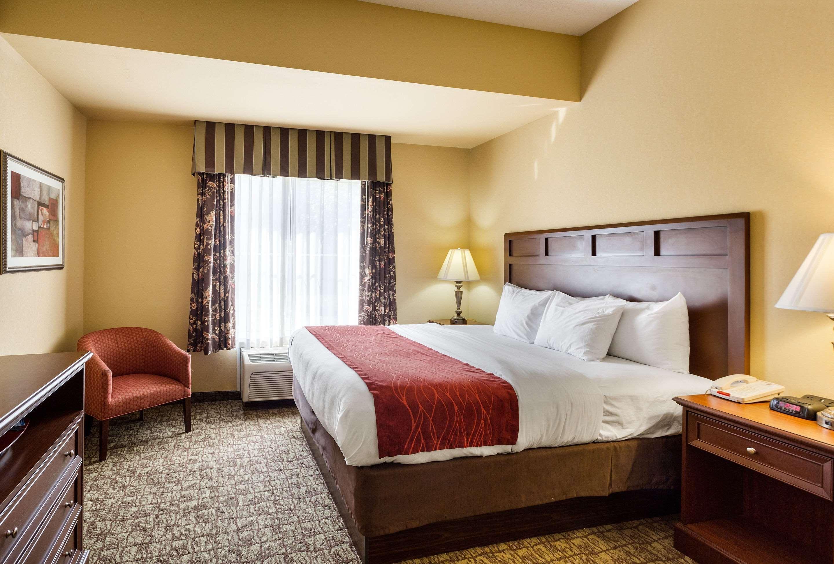 Comfort Inn & Suites Блайтвил Екстериор снимка