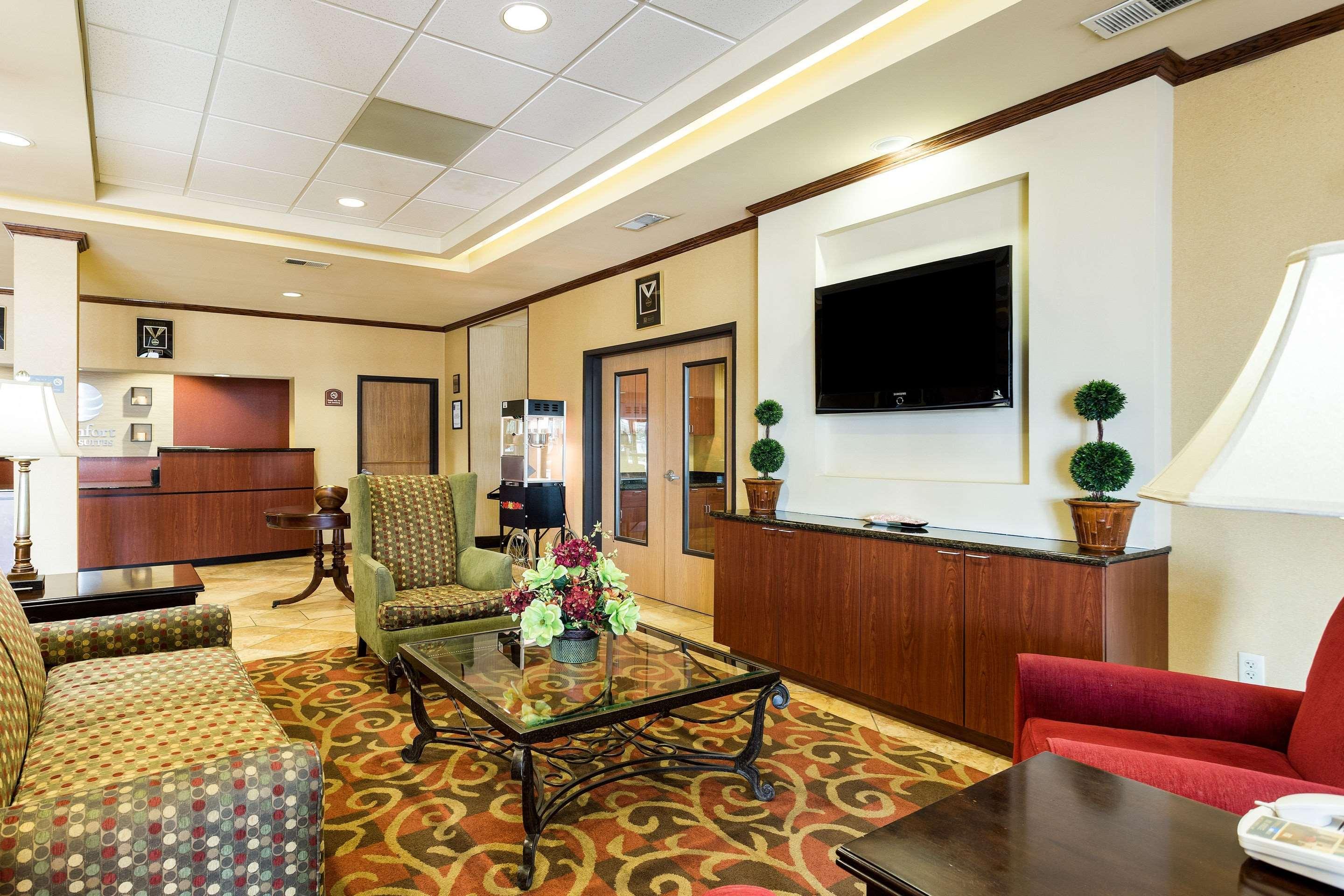 Comfort Inn & Suites Блайтвил Екстериор снимка