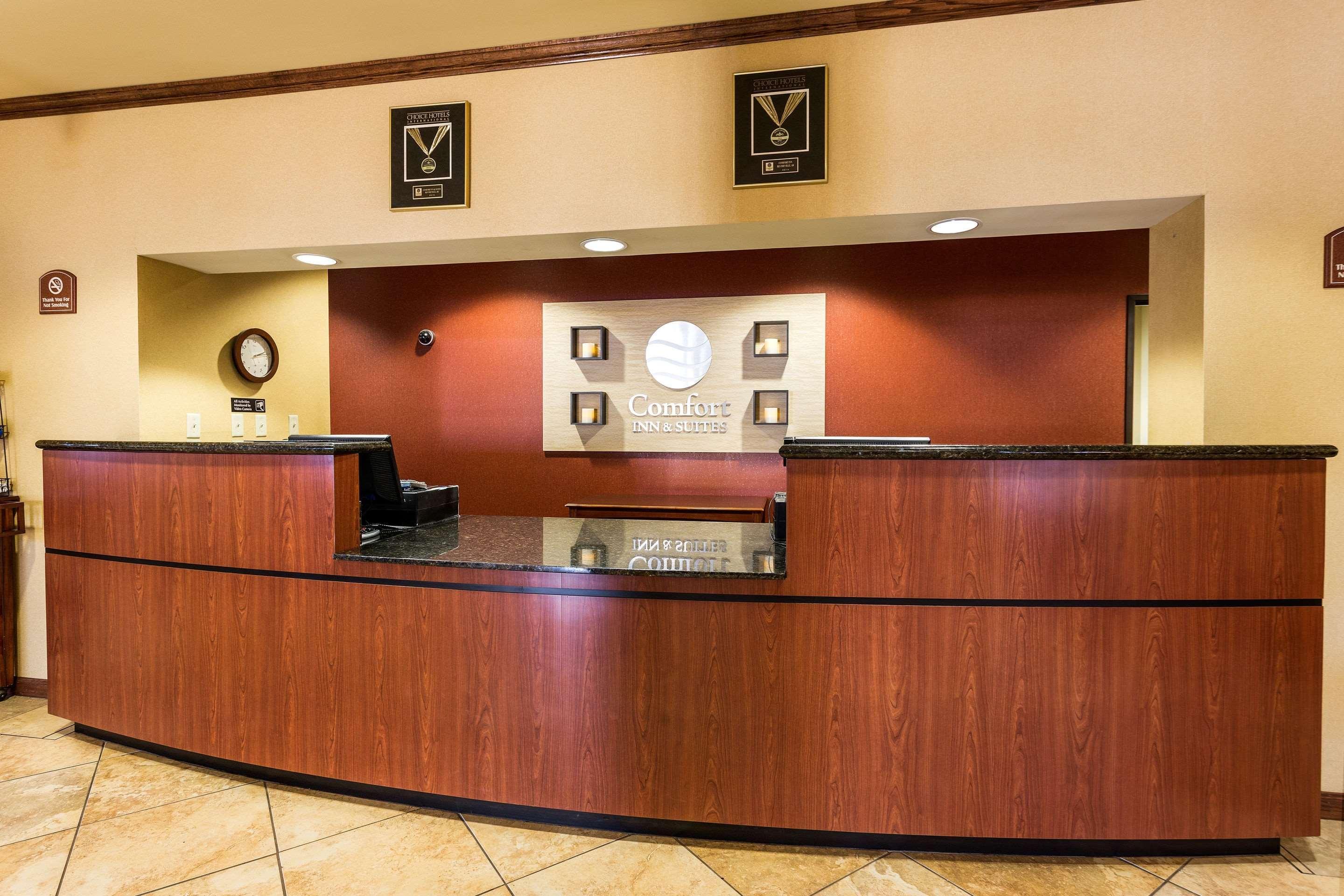 Comfort Inn & Suites Блайтвил Екстериор снимка