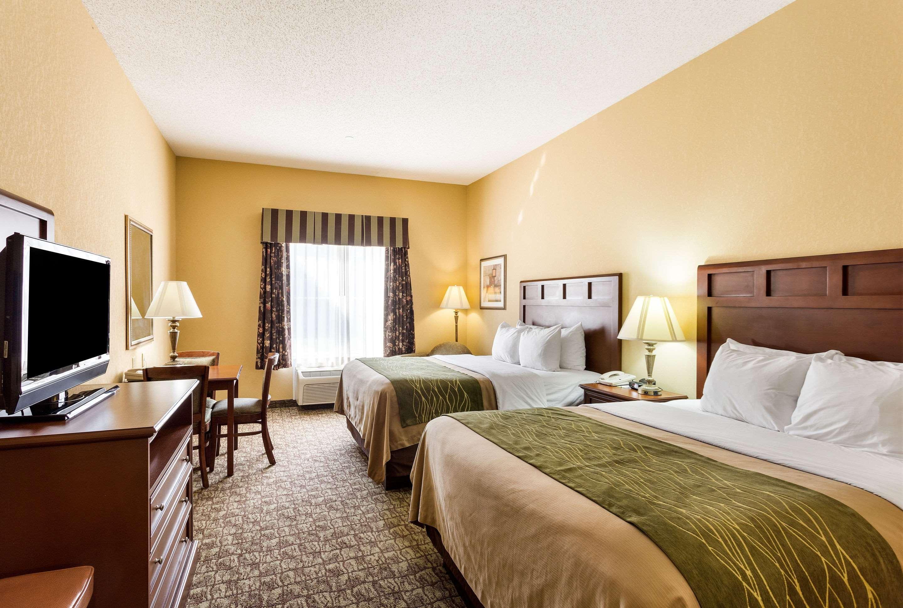 Comfort Inn & Suites Блайтвил Екстериор снимка